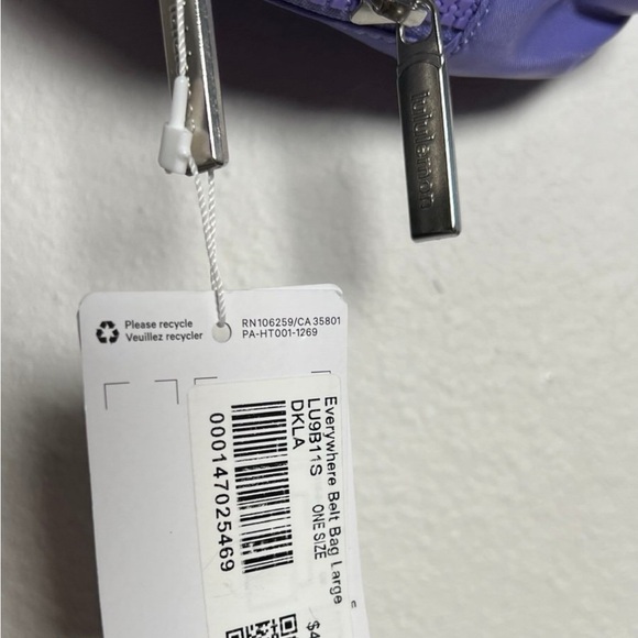 Lululemon Everywhere Belt Bag (2L) large - Picture 2 of 3